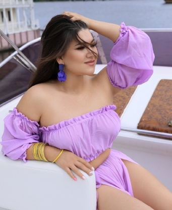 Жгучая брюнетка приглашает в гости состоятельного джентльмена для ярких встреч и незабываемого времяпровождения. Я окажу тебе нежность и страсть, которых так не хватает в повседневной жизни. 2284, 30 лет